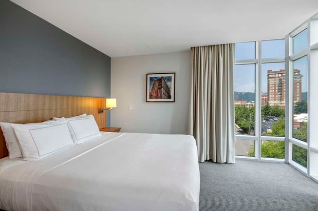 Images DoubleTree by Hilton Asheville Downtown