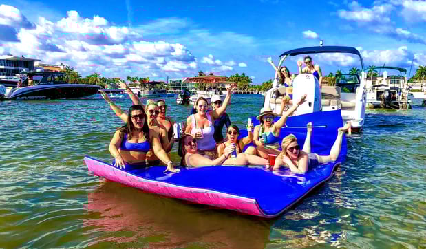 Images Baymingo - boat rental and tour in Fort Lauderdale