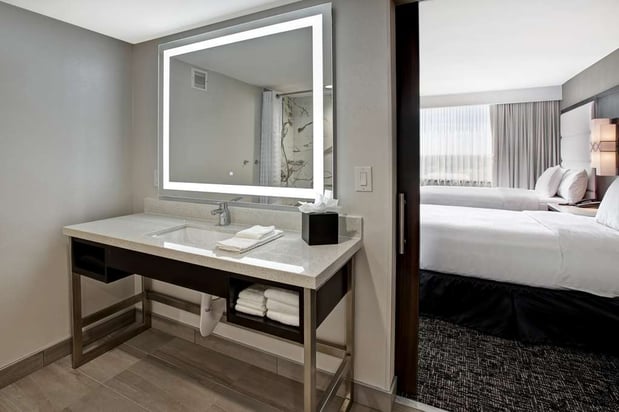 Images Embassy Suites by Hilton Oklahoma City Northwest
