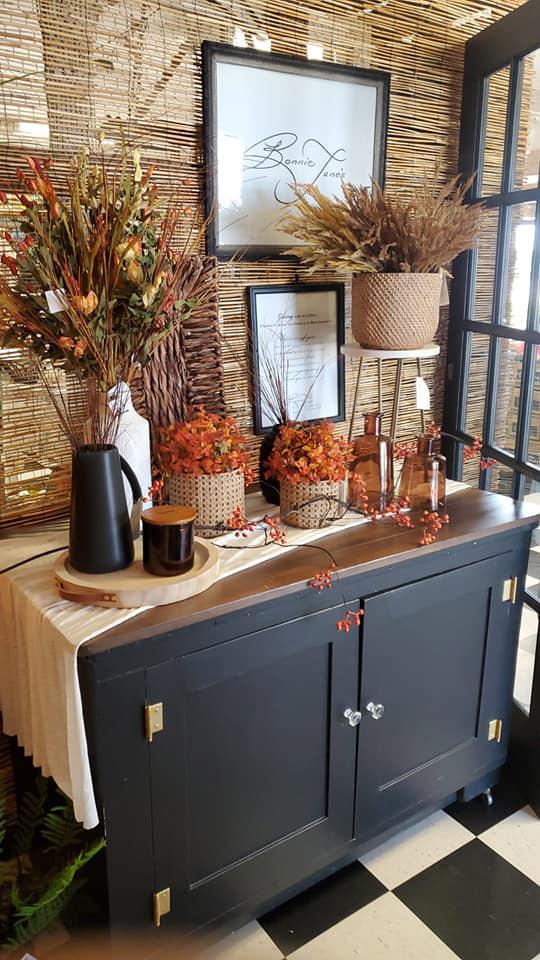 Bonnie Jane's Gifts &amp; Home Décor Logo