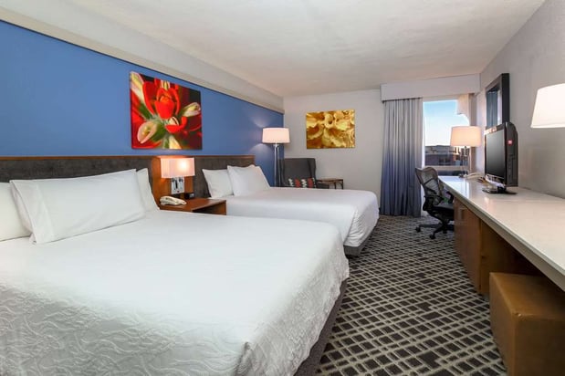 Images Hilton Garden Inn Dallas/Market Center