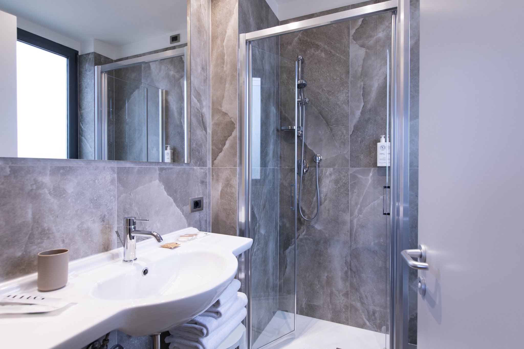 Images Garner Hotel Rome Aurelia by IHG