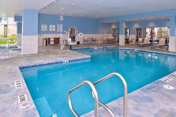 Images Holiday Inn Express & Suites Madison by IHG