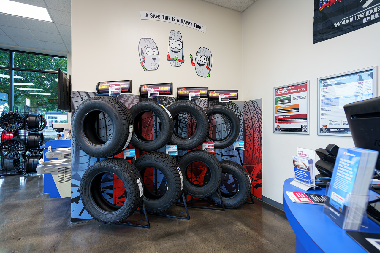 Tire Discounters on 3701 S Hamilton Rd in Groveport