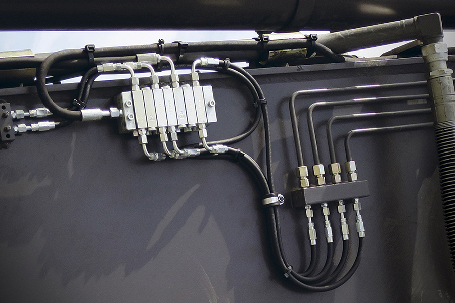 Bilder H. Schuoler Fahrzeugtechnik AG Zentralschmiertechnik