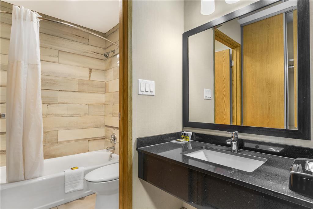 Images Best Western Plus Country Meadows Inn