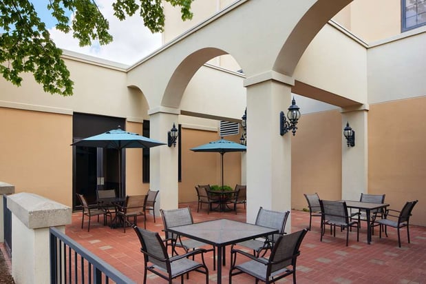 Images Embassy Suites by Hilton Greensboro Airport