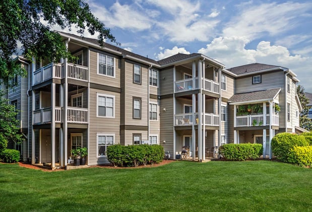 Images Camden Lake Pine Apartments