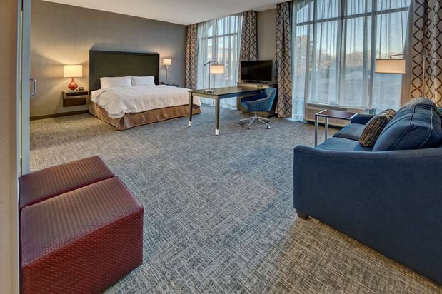Images Hampton Inn & Suites Franklin Berry Farms