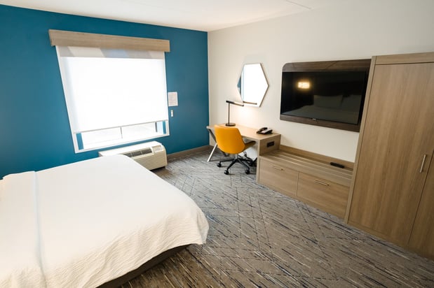 Images Holiday Inn Express & Suites Kodak East-Sevierville by IHG