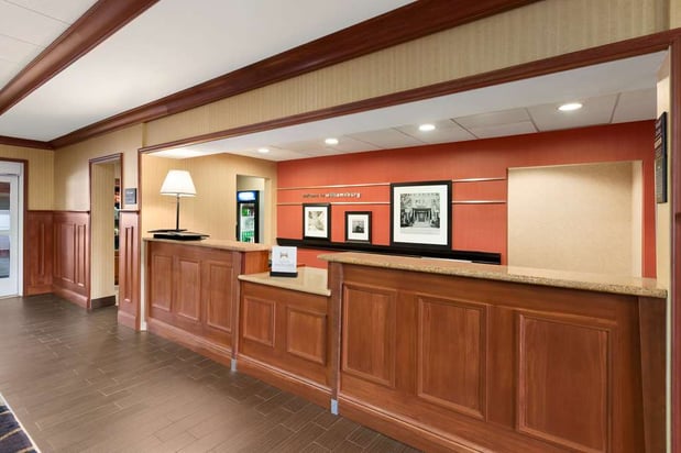 Images Hampton Inn & Suites Williamsburg Historic District