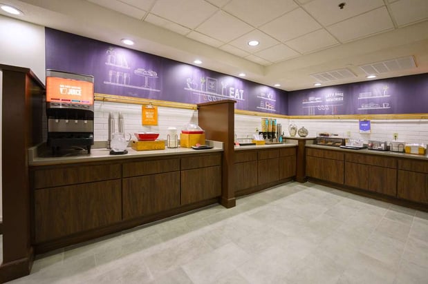 Images Hampton Inn Hays-North of I-70