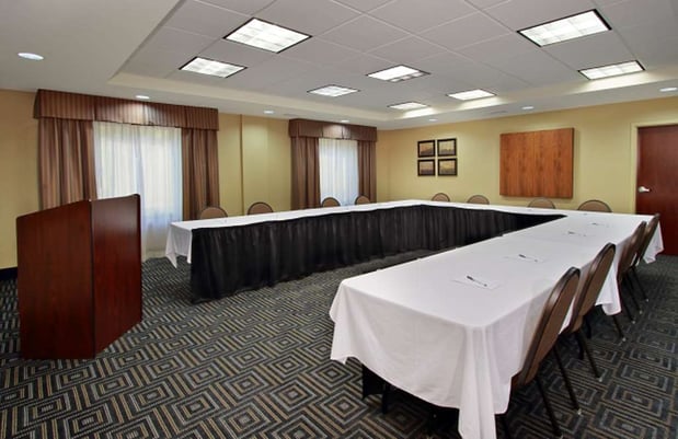 Images Hampton Inn Winfield