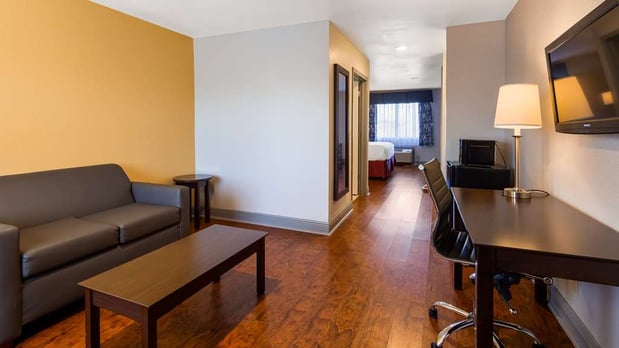Images SureStay Plus by Best Western Hammond