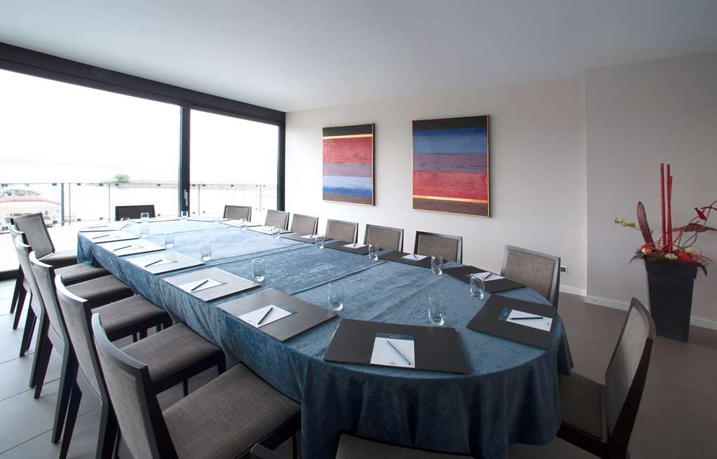 Hotel Beaulac, 2, Esplanade L�opold-Robert in Neuchatel