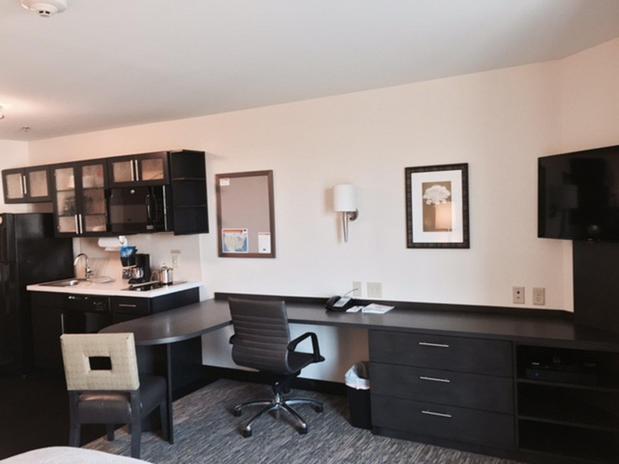 Images Candlewood Suites Youngstown West - Austintown, an IHG Hotel