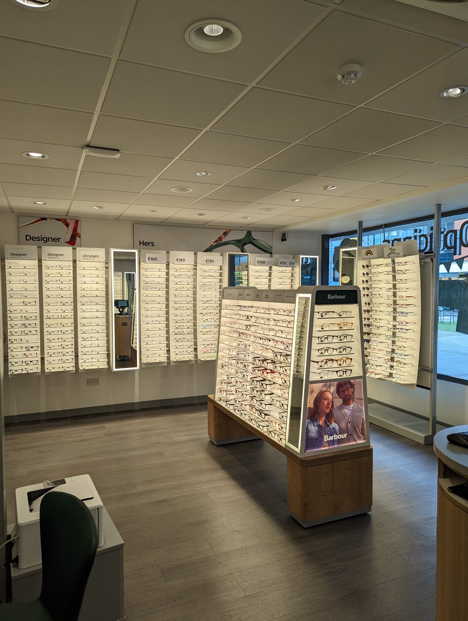 Specsavers Opticians and Audiologists - Stillorgan 8