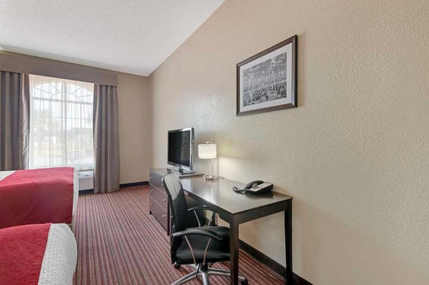 Images Best Western Plus Bradbury Inn & Suites