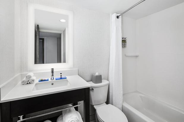 Images Holiday Inn Express Richmond - Midtown by IHG