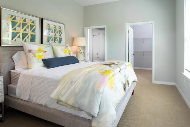 Images One Riverside Apartments