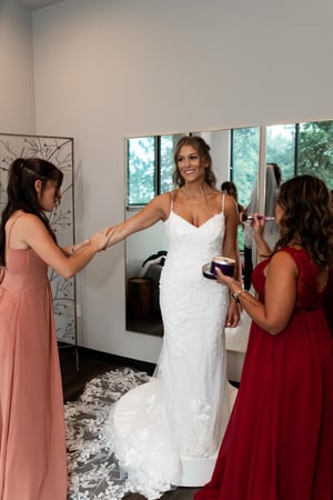 Images Claire Larisa Photography