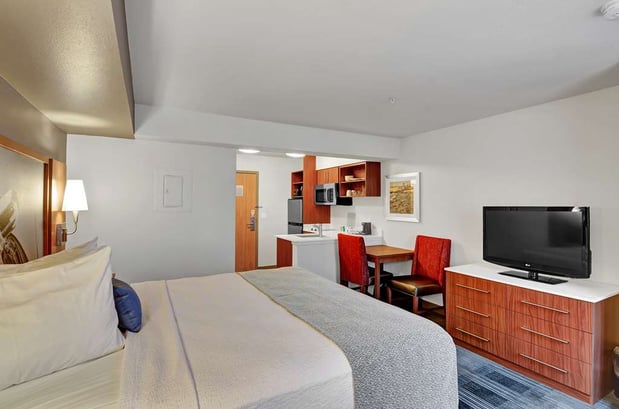Images Executive Residency by Best Western Navigator Inn & Suites
