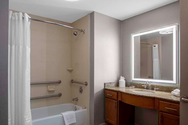 Images Homewood Suites by Hilton St. Louis - Galleria