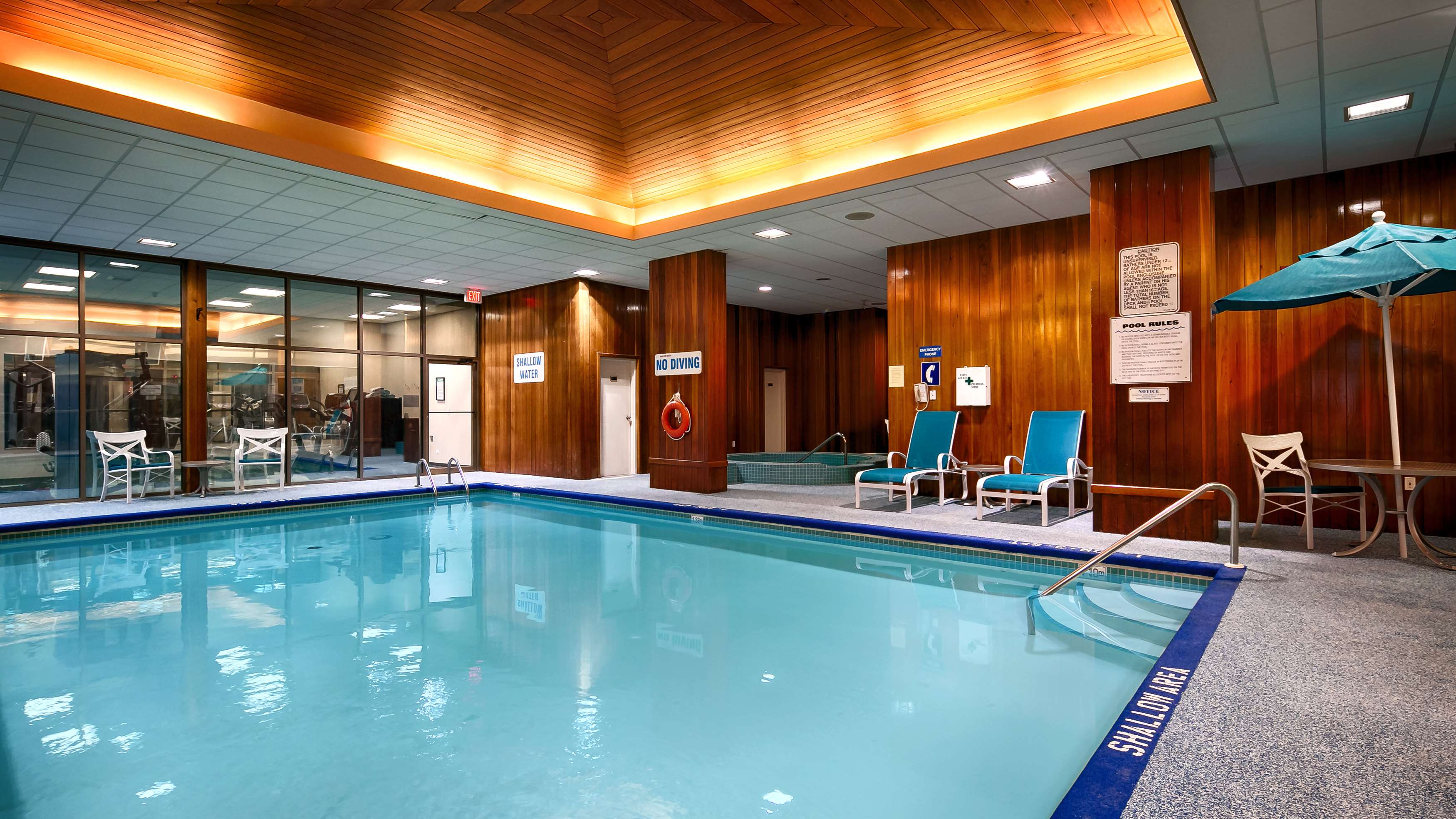 Indoor Heated Swimming Pool Best Western Plus The Arden Park Hotel Stratford (519)275-2936