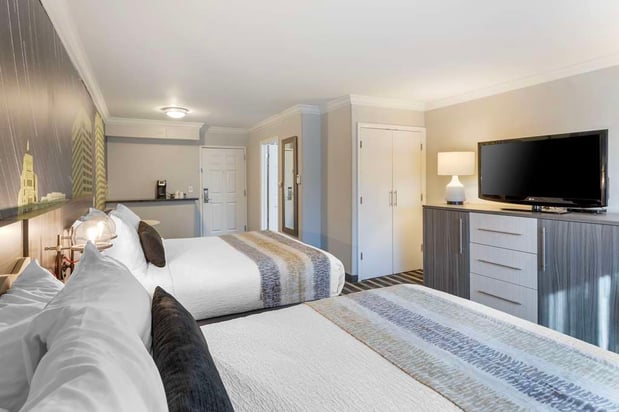 Images Best Western Plus Milwaukee West