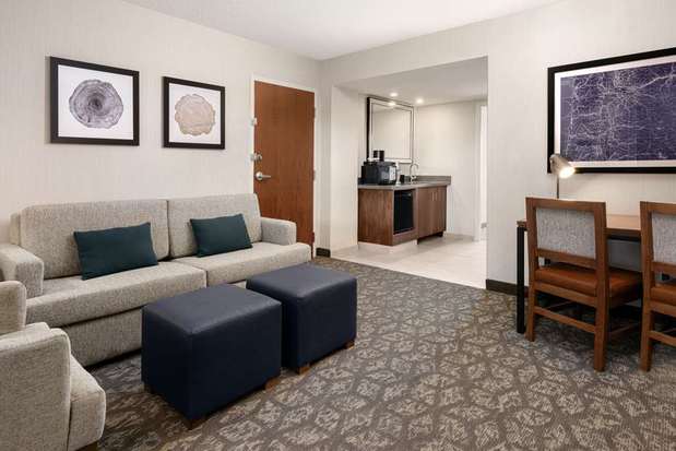 Images Embassy Suites by Hilton Portland Airport