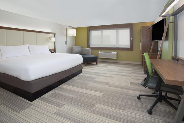 Images Holiday Inn Express & Suites Braselton West, an IHG Hotel