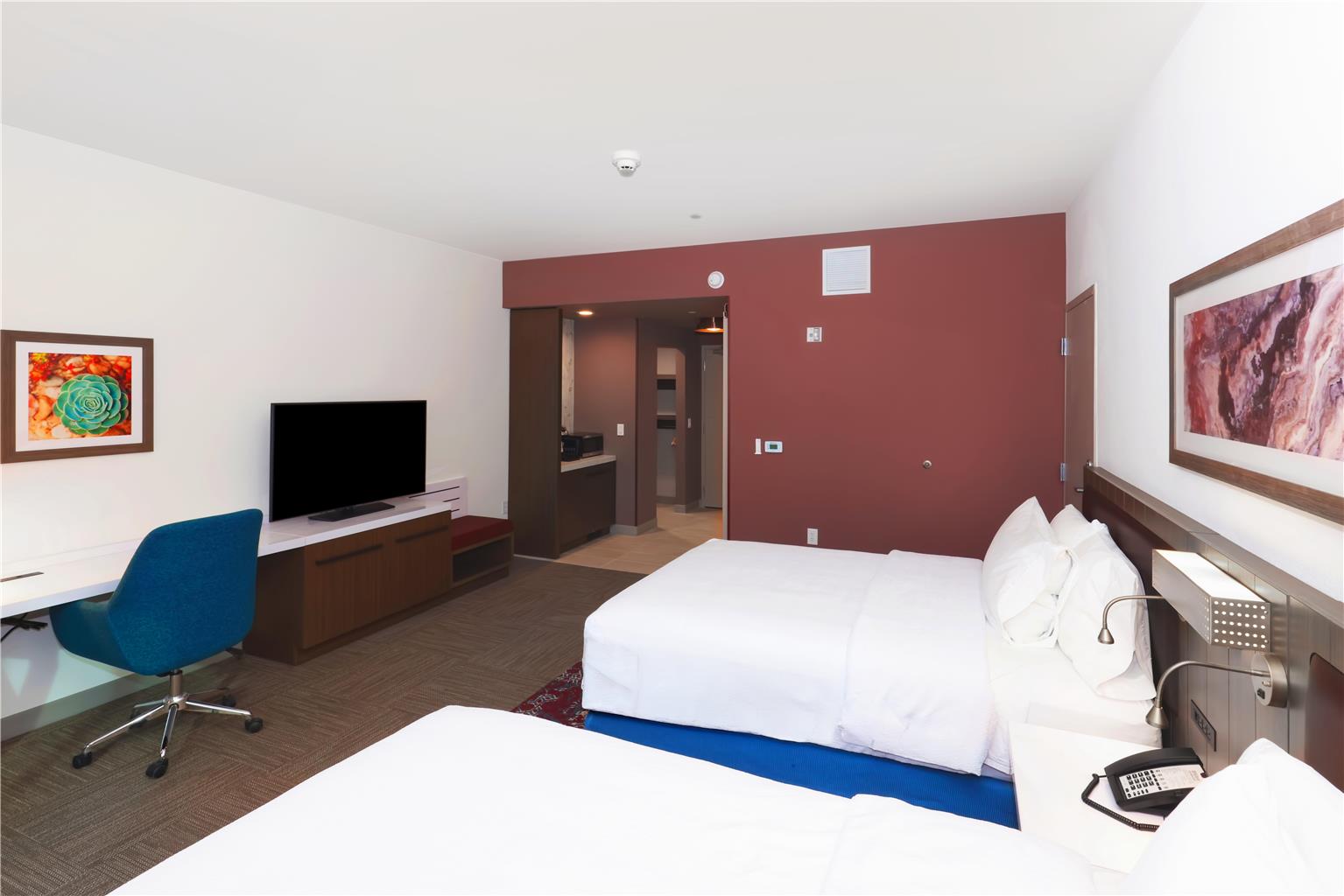 Guest room