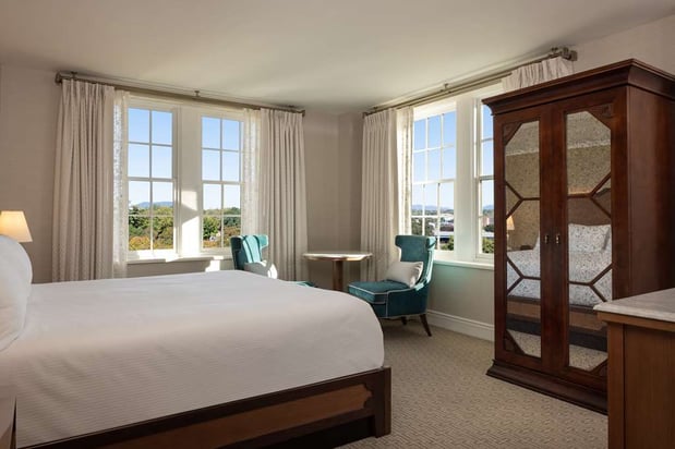 Images The Hotel Roanoke & Conference Center, Curio Collection by Hilton