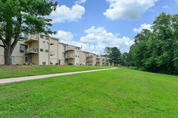 Sherwood Crossing Apartment Homes in Philadelphia, 3400