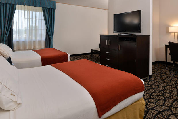 Images Holiday Inn Express & Suites Tacoma South - Lakewood, an IHG Hotel