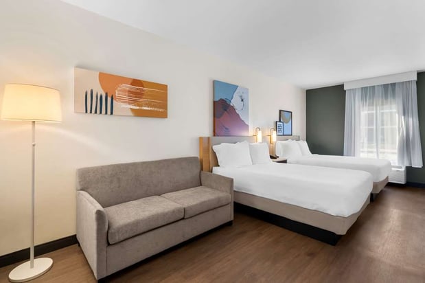 Images Spark by Hilton Calhoun