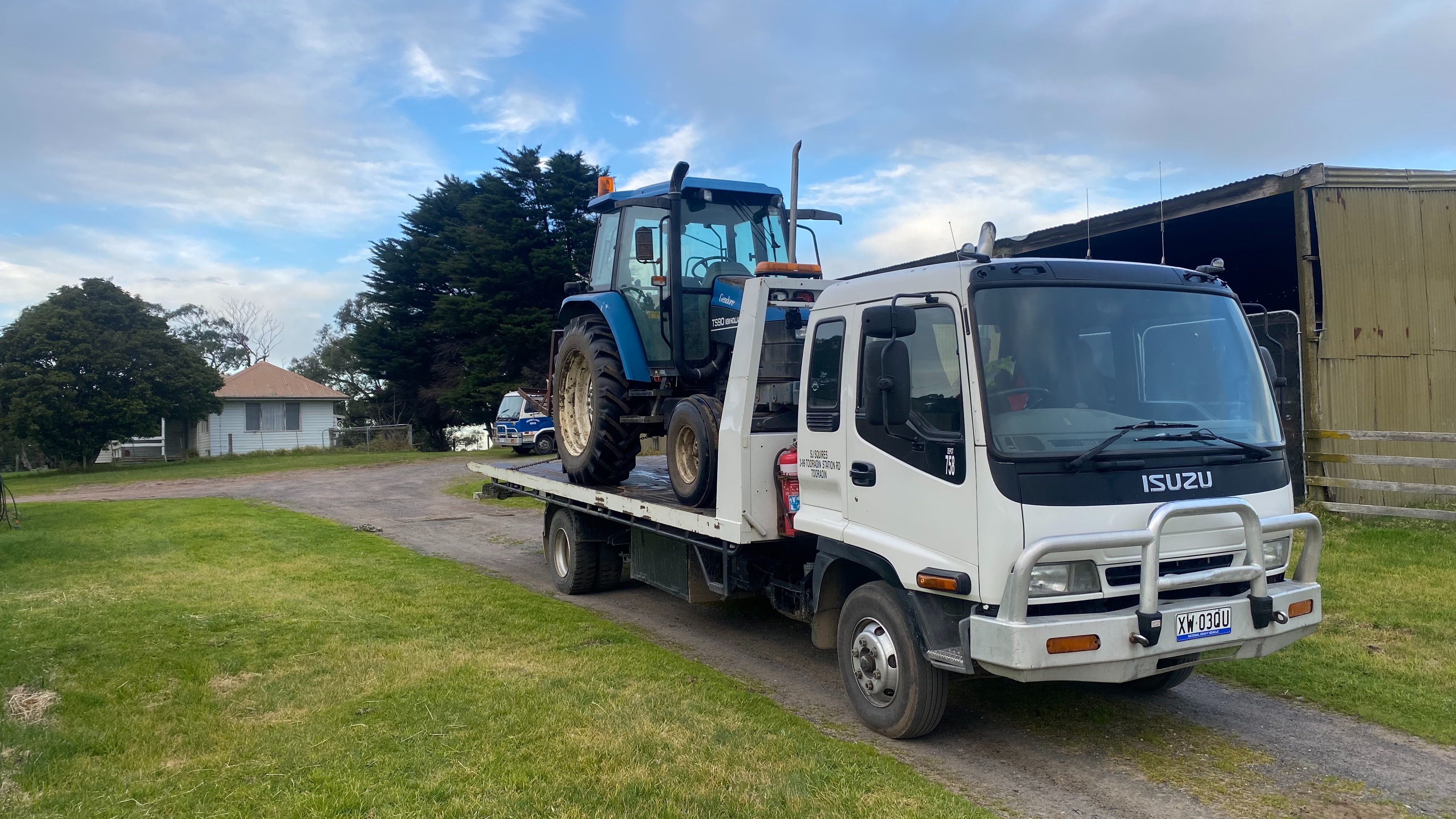 Images Squires Towing Service