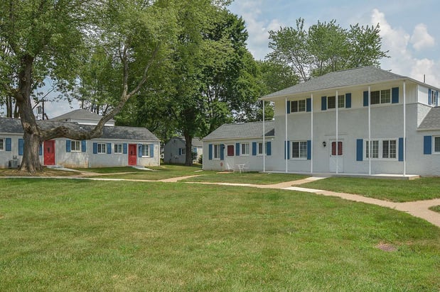 Images Greenville on 141 Apartments & Townhomes