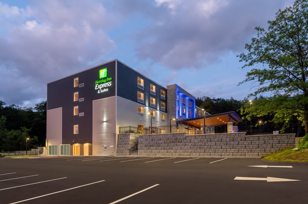 Images Holiday Inn Express & Suites Pittsfield-Lenox-Berkshires by IHG