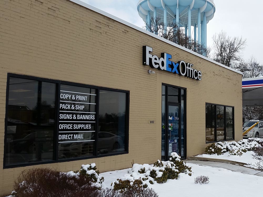 Exterior photo of FedEx Office location at 962 Greentree Rd\t Print quickly and easily in the self-service area at the FedEx Office location 962 Greentree Rd from email, USB, or the cloud\t FedEx Office Print & Go near 962 Greentree Rd\t Shipping boxes and packing services available at FedEx Office 962 Greentree Rd\t Get banners, signs, posters and prints at FedEx Office 962 Greentree Rd\t Full service printing and packing at FedEx Office 962 Greentree Rd\t Drop off FedEx packages near 962 Greentree Rd\t FedEx shipping near 962 Greentree Rd
