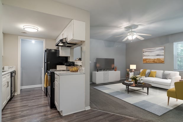 Images Grove at Stonebrook Apartments & Townhomes