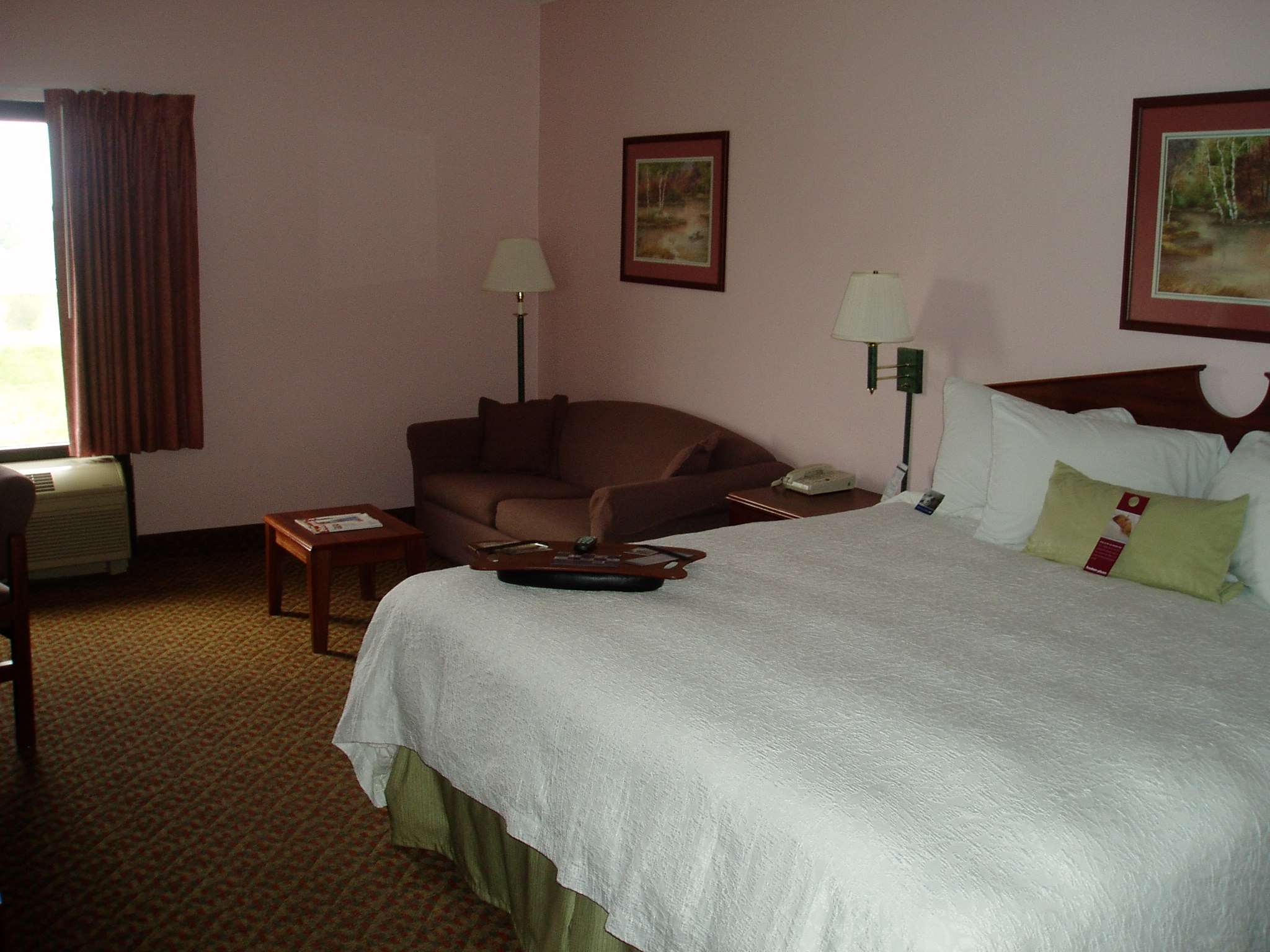 Guest room