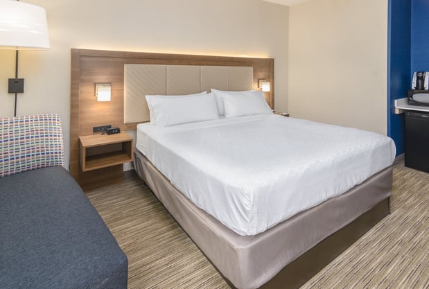 Images Holiday Inn Express Southington by IHG
