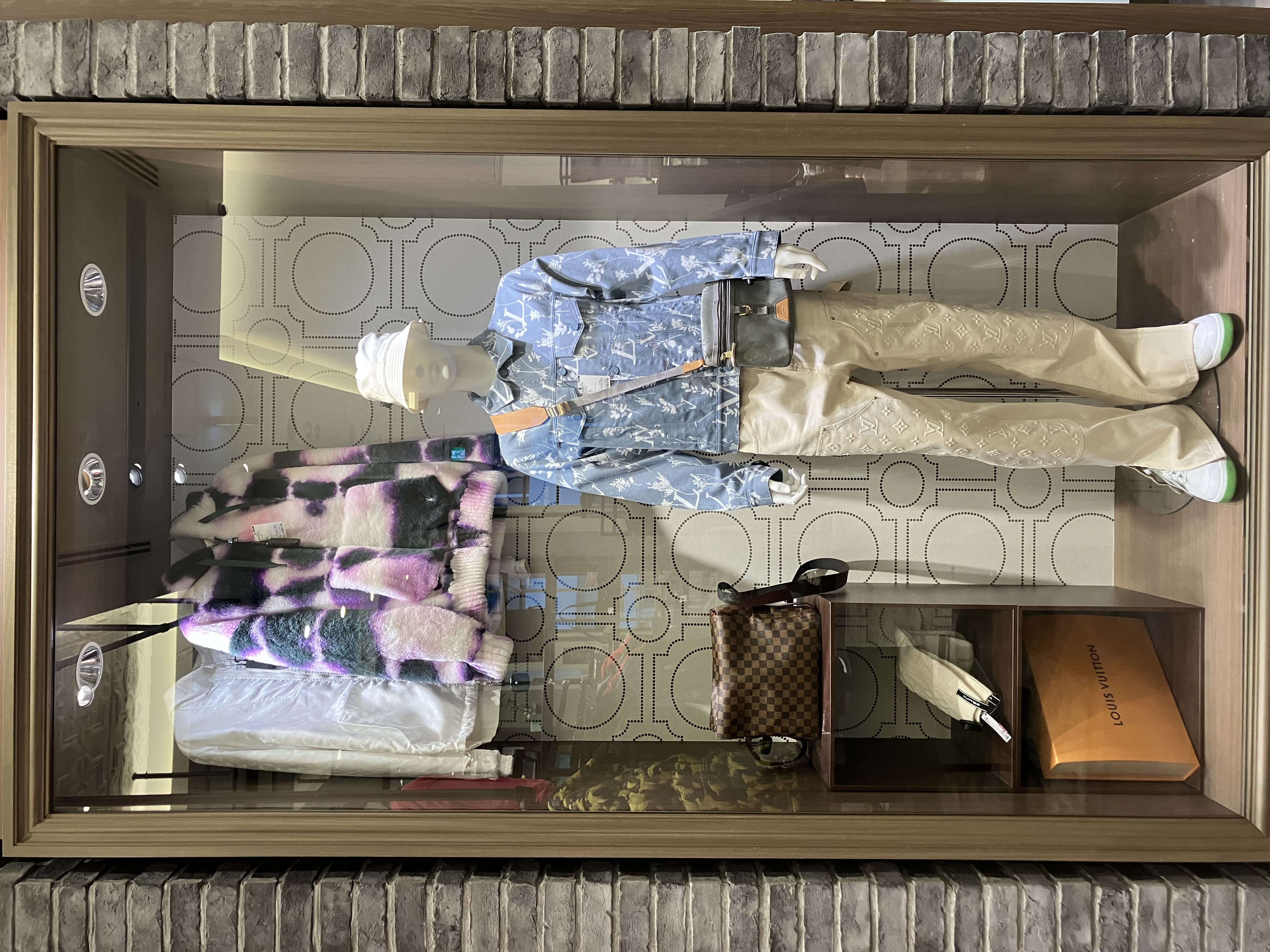 Images KOMEHYO (コメ兵)梅田店