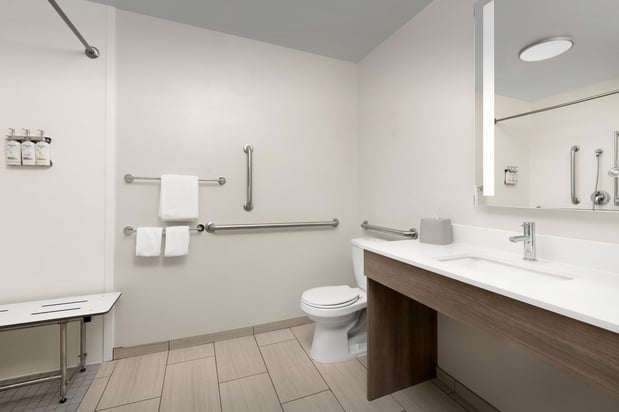 Images Holiday Inn Express & Suites Greensboro - Airport Area by IHG