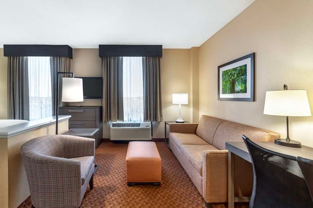 Images Best Western Plus Kendall Hotel & Suites