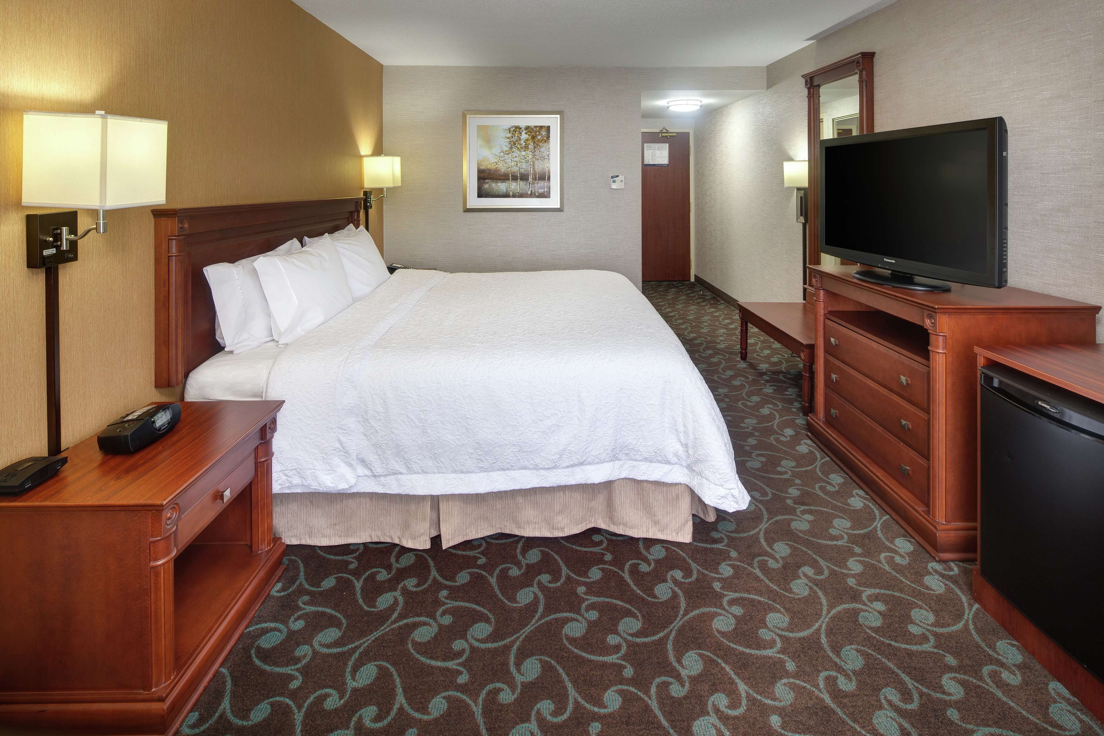 Images Hampton Inn & Suites by Hilton Toronto Airport
