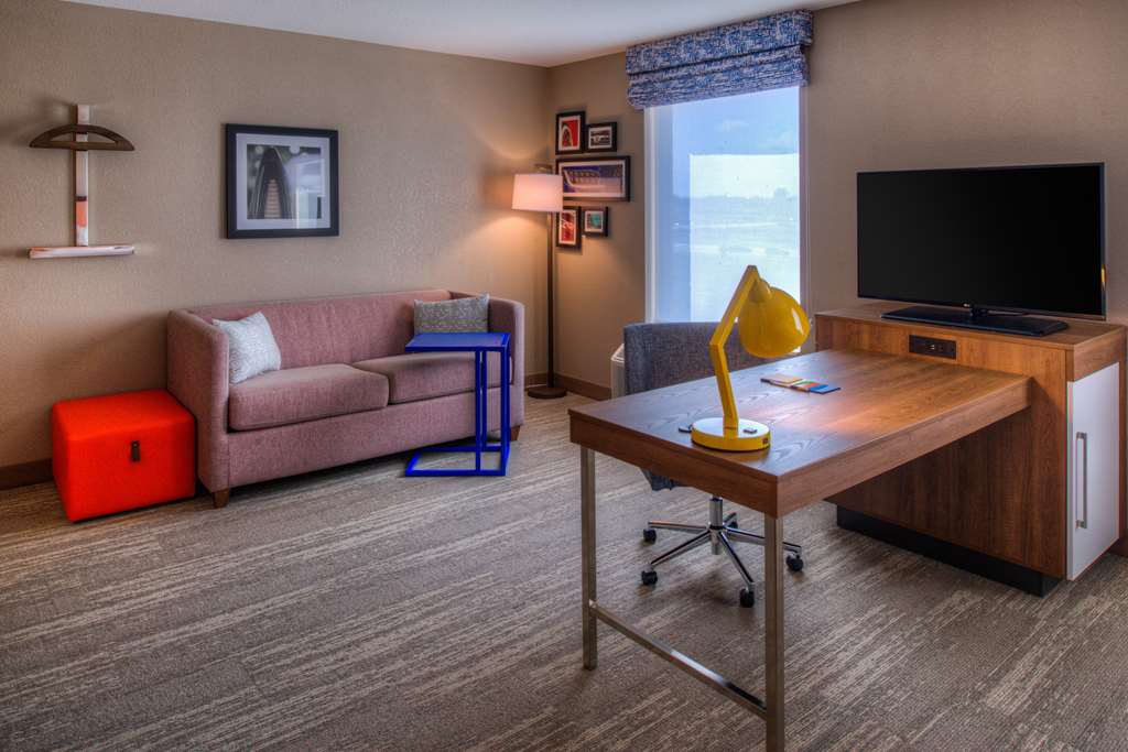 Guest room