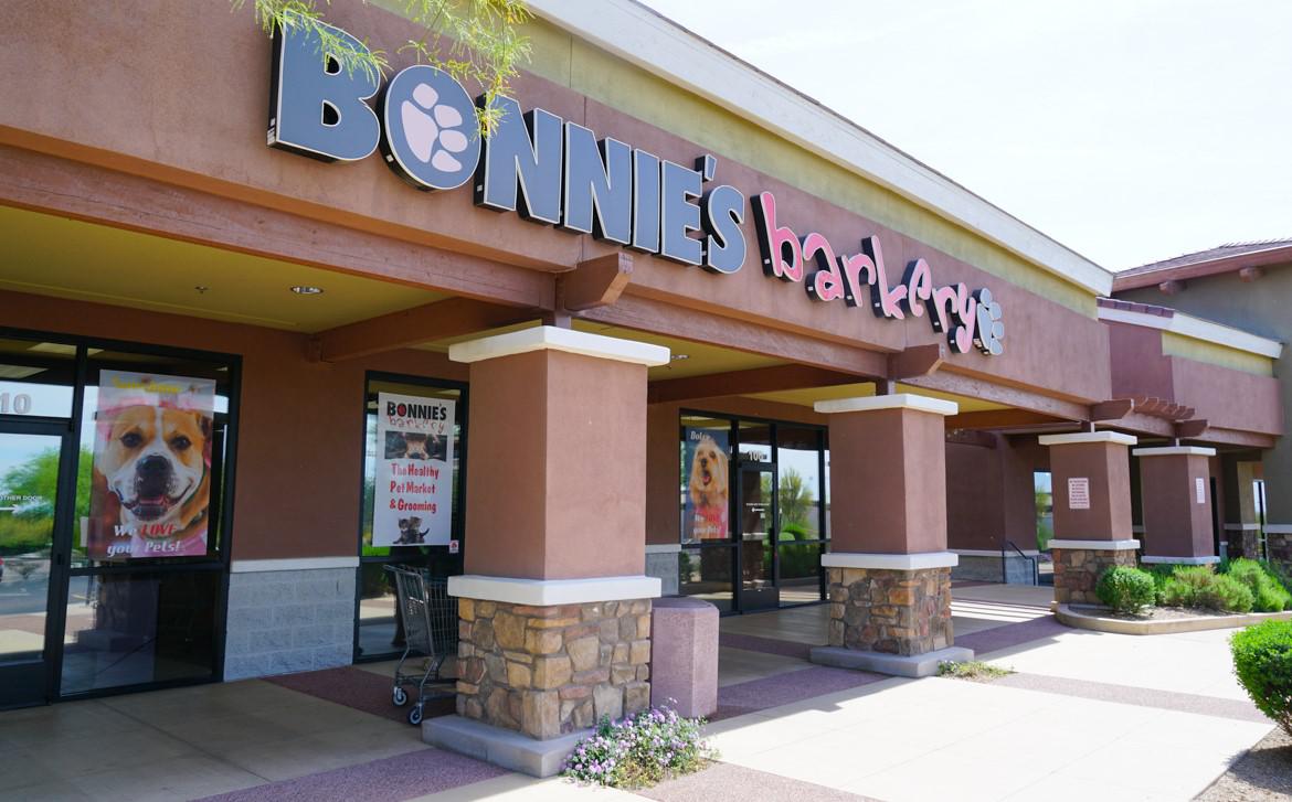 Bonnie's Barkery is a locally owned family operated business in Arizona. We are a one-stop pet store offering a personalized customer experience to every visitor that walks through our door.