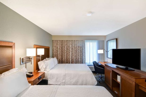 Images Hampton Inn Milford